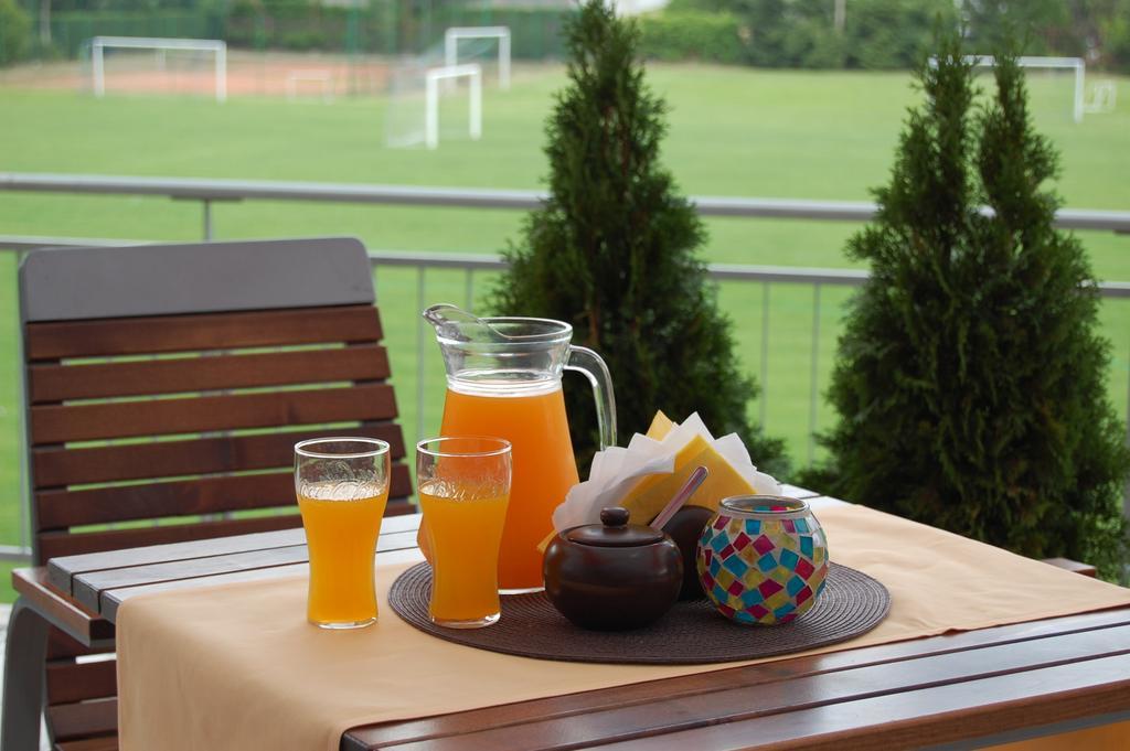 Hotel Kreator-Sport Краков Экстерьер фото